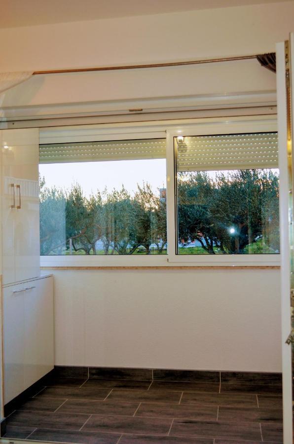Mihaela Studio Apartmans 150M Near The Beach Kaštela Eksteriør bilde