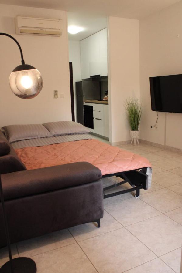 Mihaela Studio Apartmans 150M Near The Beach Kaštela Eksteriør bilde