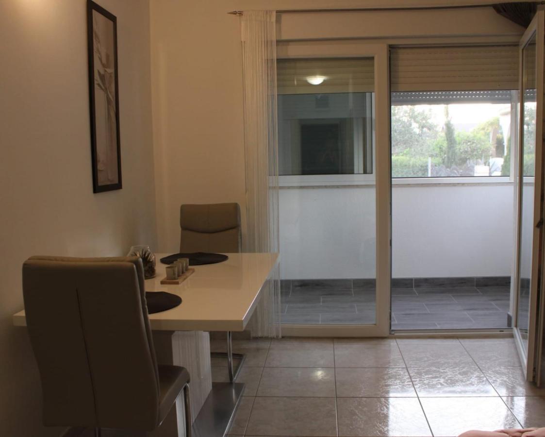 Mihaela Studio Apartmans 150M Near The Beach Kaštela Eksteriør bilde