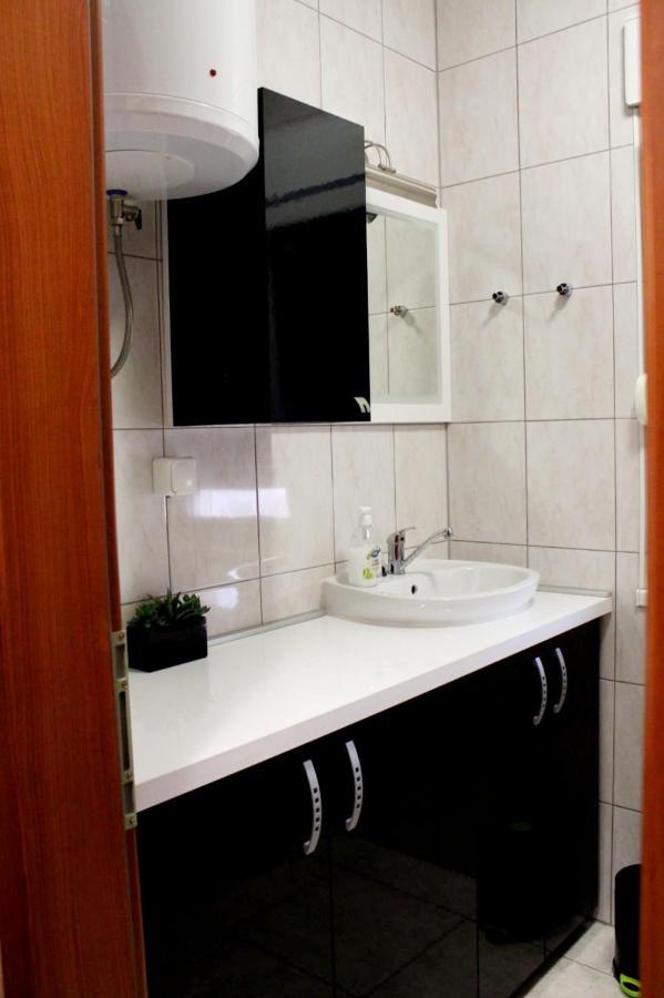 Mihaela Studio Apartmans 150M Near The Beach Kaštela Eksteriør bilde