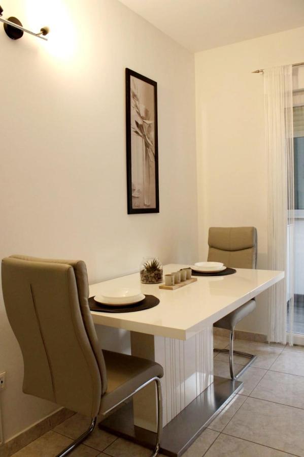 Mihaela Studio Apartmans 150M Near The Beach Kaštela Eksteriør bilde