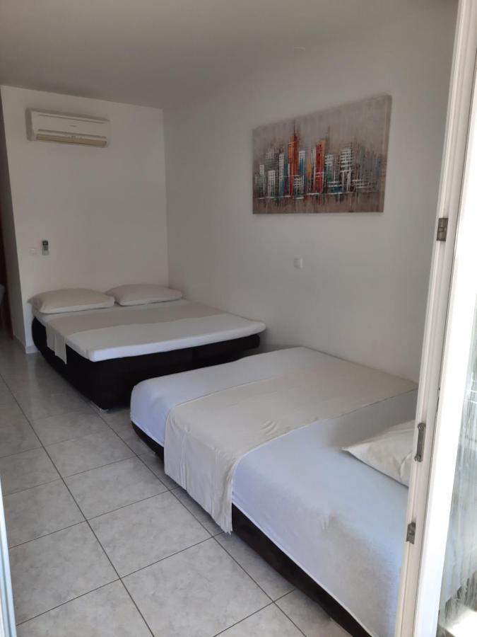 Mihaela Studio Apartmans 150M Near The Beach Kaštela Eksteriør bilde