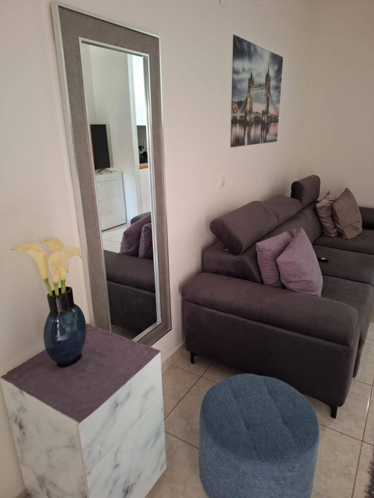 Mihaela Studio Apartmans 150M Near The Beach Kaštela Eksteriør bilde